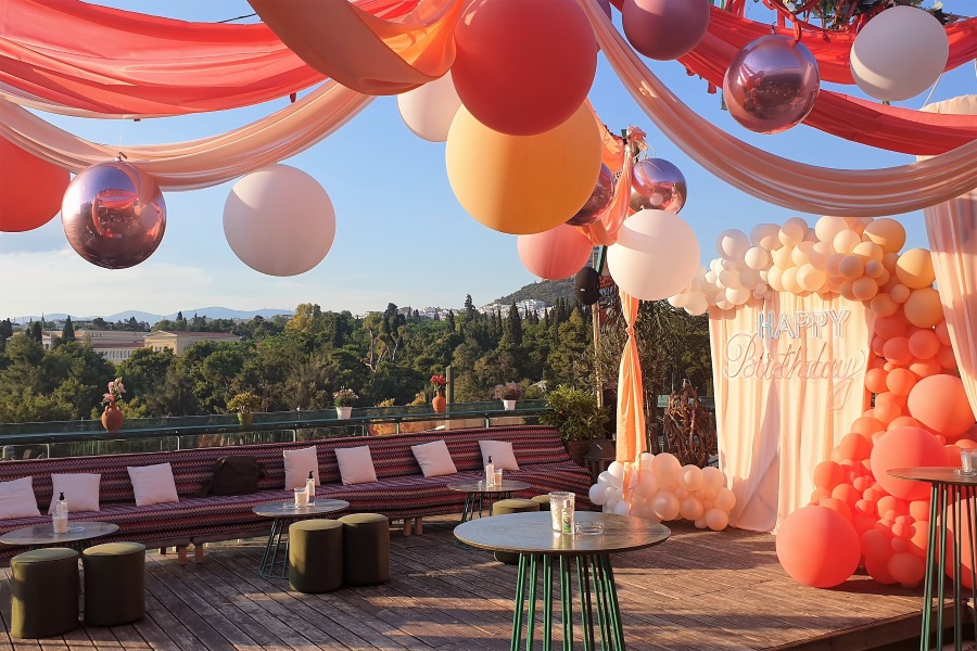 Balloon Décor For All Events & Ages 