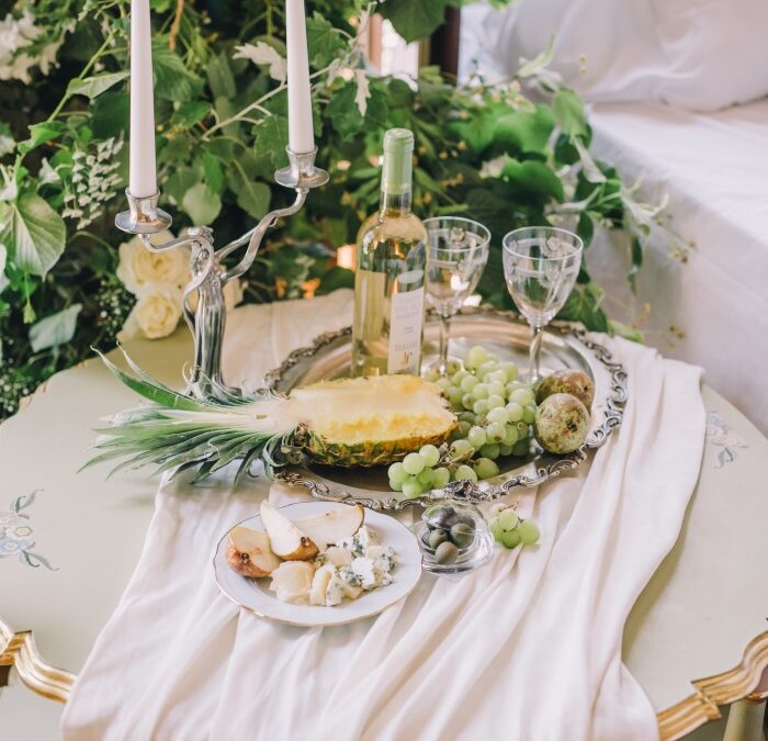 Cozy Romantic Setting Ideas For Intimate Events