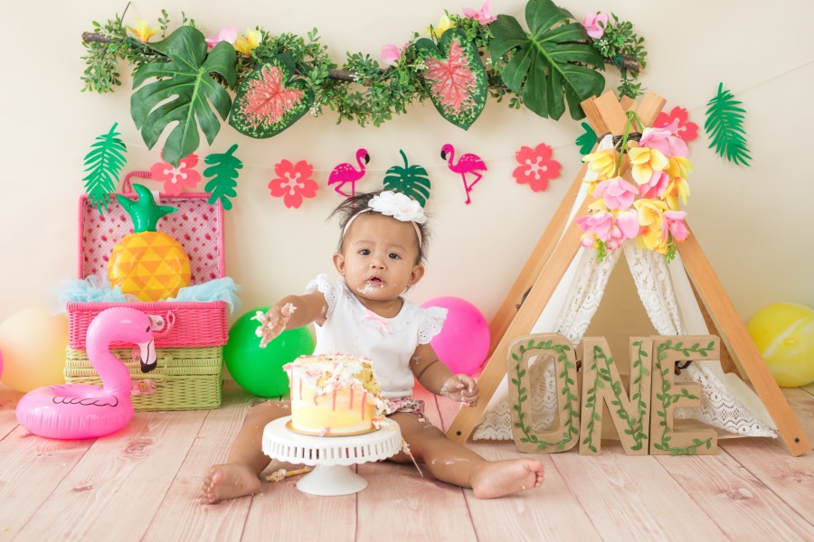 Planning A Smash Cake Birthday In Athens