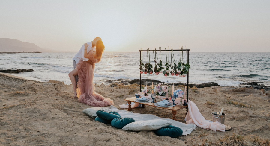 Planning the Perfect Proposal in Greece: The Essential Do’s & Don’ts